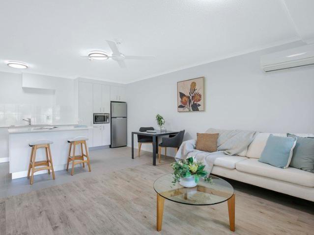 Large, modern one bedroom apartment available now