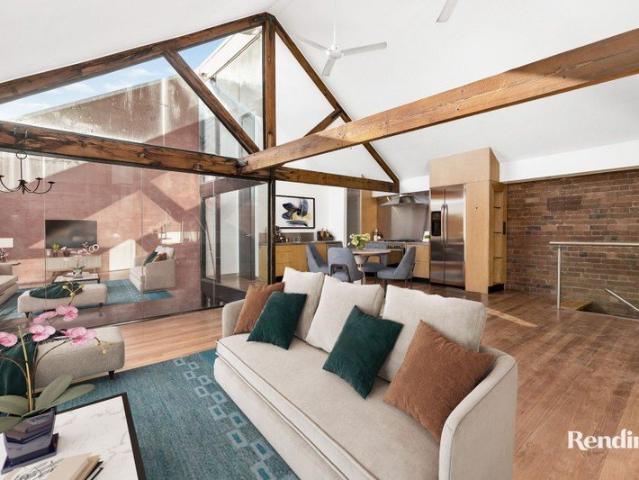 LARGE MODERN WAREHOUSE CONVERSION, RIGHT IN THE HEART OF THE VILLAGE