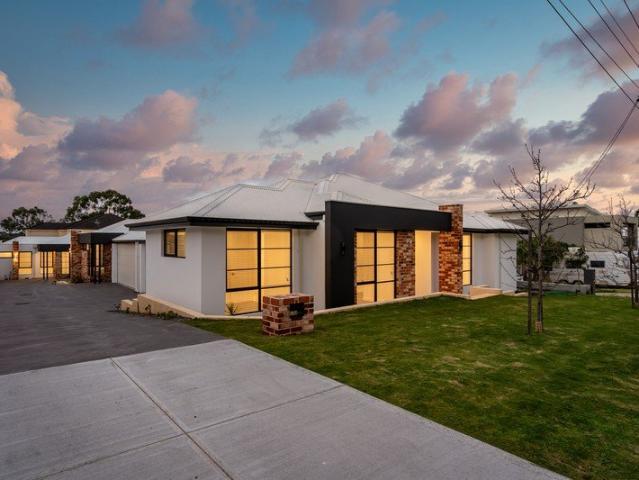 Large Near New Single Storey Villa