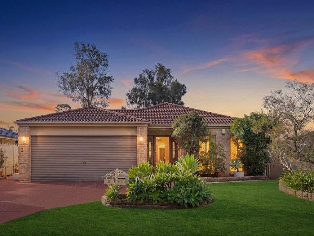 Large north to rear family home in peaceful locale