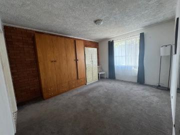 Large one bedroom unit in central location!