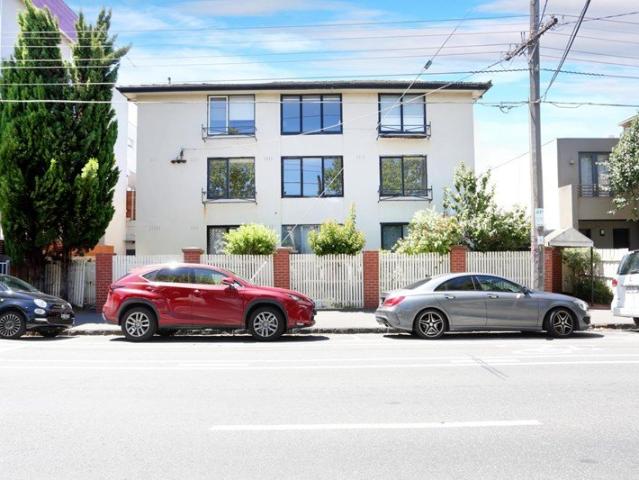 Large one bedroom apartment