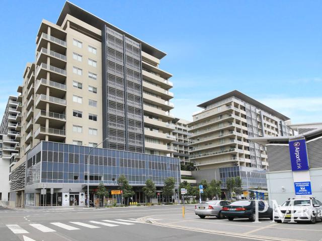 Large One Bedroom Apartment with Spacious Balcony