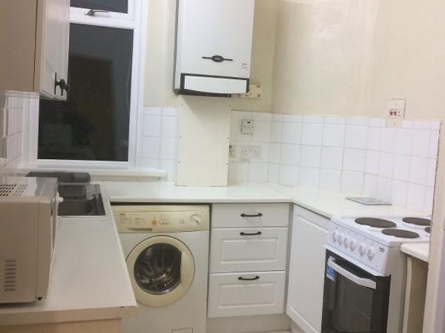 Large One Bedroom Flat in Central Location Union