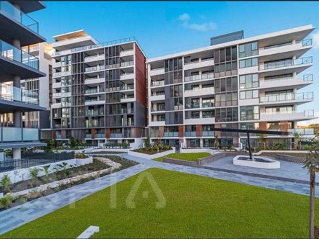Large one bedroom plus study apartment for lease!