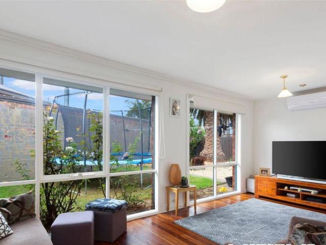 Large one story house in Chelsea heights