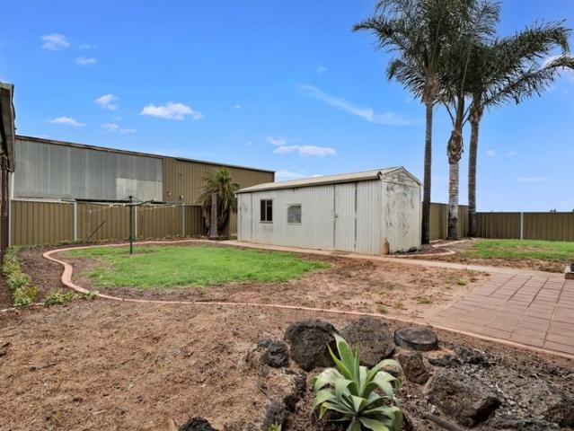 LARGE PARTIALLY FURNISHED FAMILY HOME ON LARGE RURAL SETTING