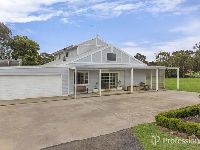 LARGE PRIVATE SETTING