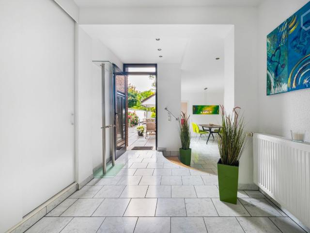 Large, private terrace! Modern temporary living in Mönchengladbach, Monchengladbach Amsterdam Apartments for Rent