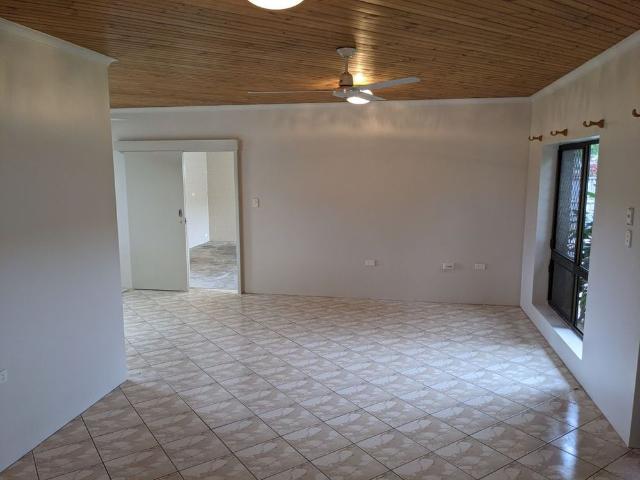 Large renovated house in Mossman