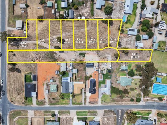 Residential Zoned Land with infill Subdivision Potential, don't miss this opportunity, it's great Value!