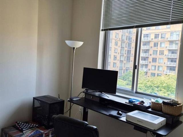 Large Room w/ private bathroom DC