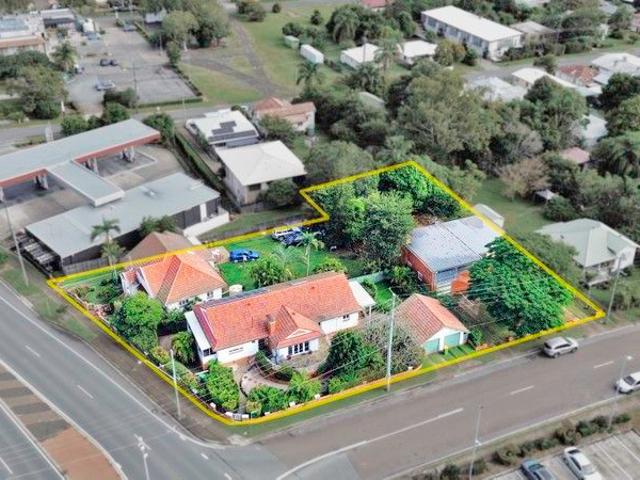 LARGE SCALE CORNER SITE PRIME DEVELOPMENT OPPORTUNITY IN IPSWICH COUNCIL