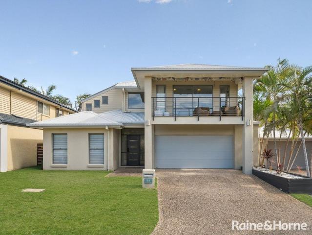 Substantial Family Home in the Greengate Estate!