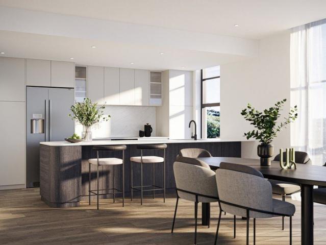 LARGE SCALE LUXURY LIVING