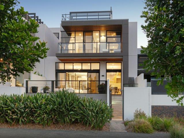 Large scale Riverfront Luxury with a Lift, Terraces & Views