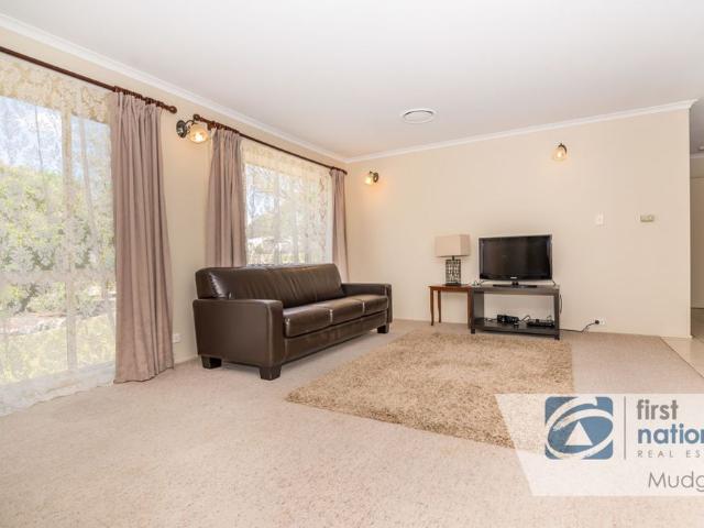 LARGE SERVICED AND FURNISHED HOUSE