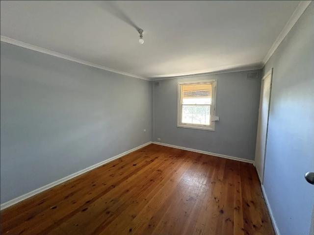 Large seven bedroom home or boarding house