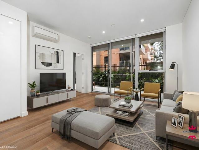 large size 2 bedroom with big courtyard