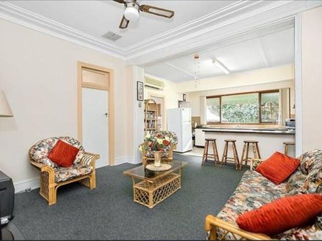 Large Spacious Family Home in Ultra Convenient Location
