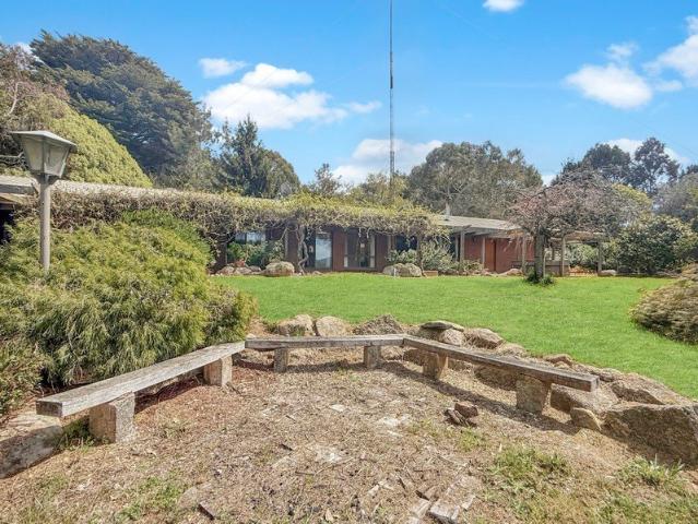 Large Spacious Family Living with Rural Charm