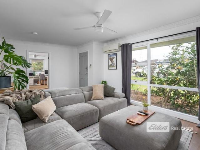 LARGE SPACIOUS RENOVATED HOME