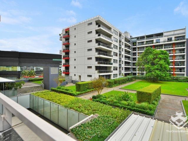 Large split level apartment with floorboards