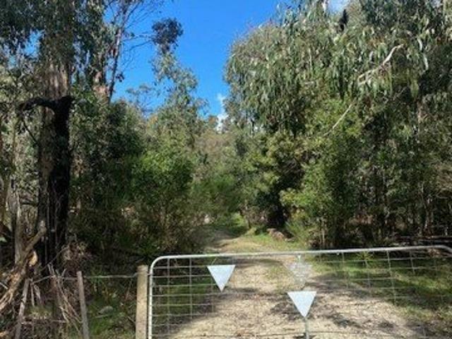 Large street frontage with development potential STCA