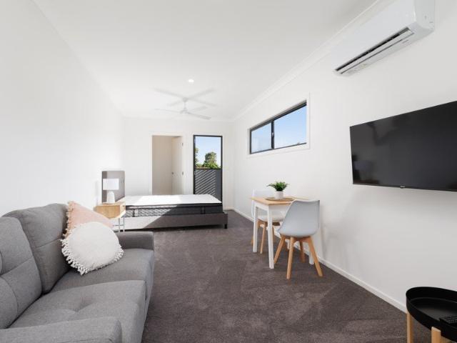 Large Studio Apartment for rent All Inclusive!