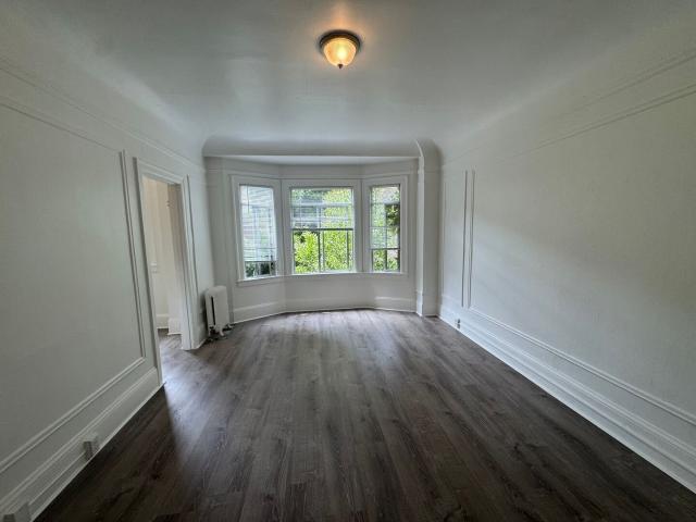 Large studio Apartment!