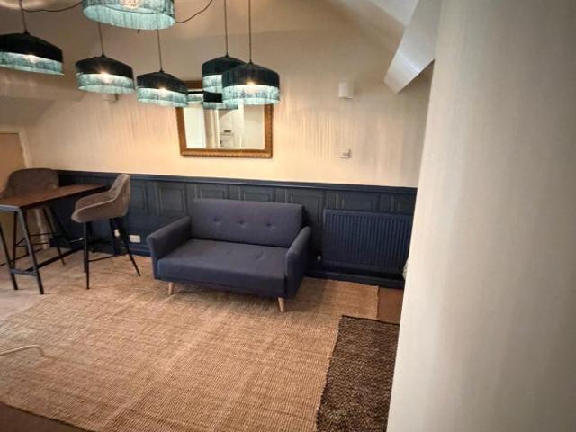 Large studio flat