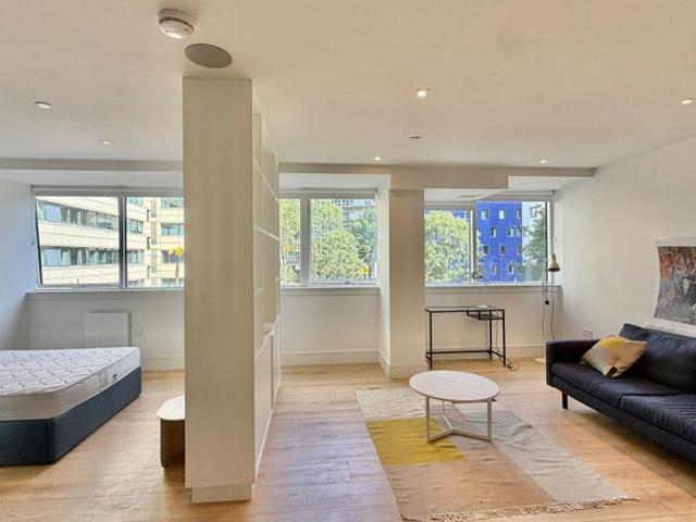 Large Studio in Wembley Park Book a Viewing