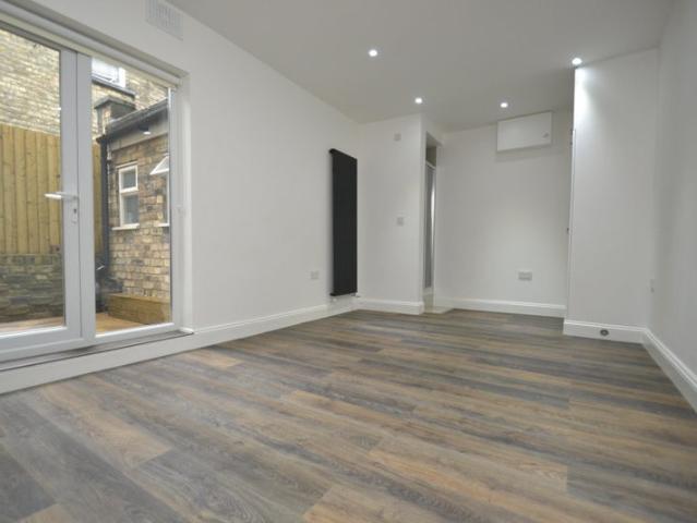 Large studio on Holloway Rd N19