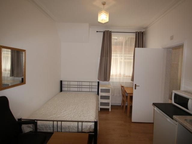 Large Studio. W12