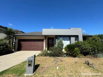 LARGE, STUNNING SINGLE LEVEL HOME CLOSE TO TRAIN STATION!