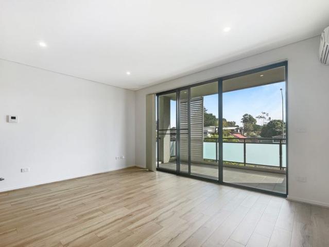 Large Sunny 1 bedroom unit with secure carspace