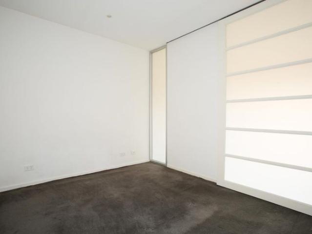 Larger than average one bedroom apartment