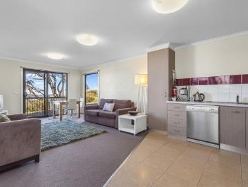 Apartment for sale in Victoria - Equipped kitchen