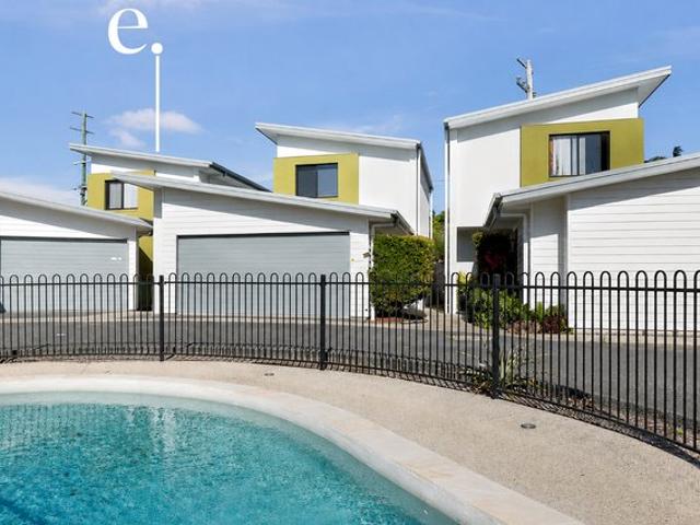 Largest Yard in the Complex Spacious Townhouse Living in Beaconsfield