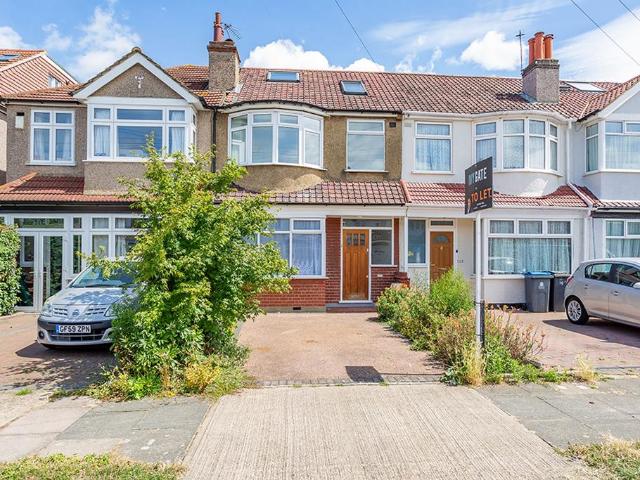Largewood Avenue, Surbiton, KT6 4 bed terraced house to rent £2,800 pcm £646 pw