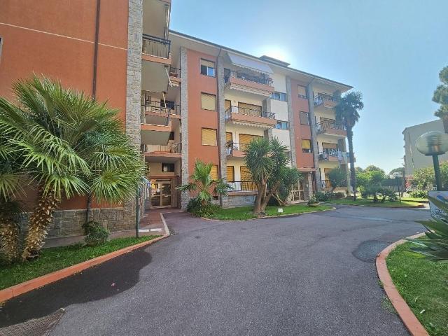 largo cambiaso 1 trilocale 60mq