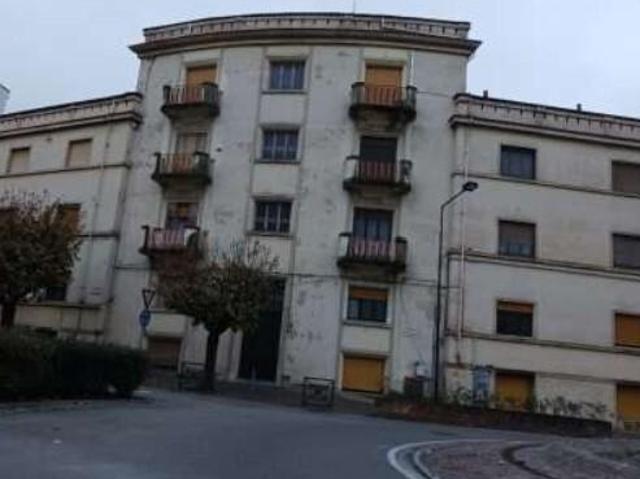 Largo Costituzione della Repubblica 1 quadrilocale 93mq