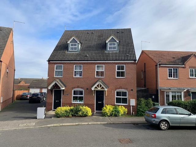 Lark Close, Corby, NN18 3 bed semi detached house to rent £1,200 pcm £277 pw