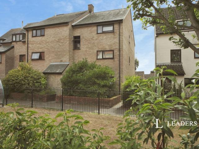 Lark Rise, Martlesham Heath IP5, 1 bed flat to rent, £825 pcm | PrimeLocation