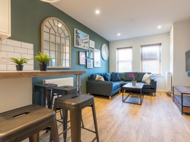 Larkdale Street, Nottingham NG7, 4 bed terraced house to rent, £775 pppm | PrimeLocation