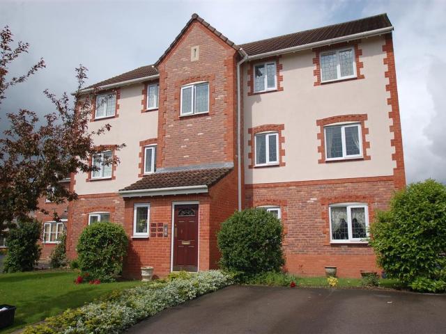 Larkfield Park, Chepstow NP16, 2 bed flat to rent, £975 pcm | PrimeLocation