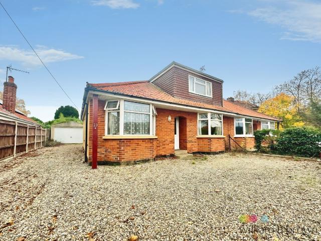 Larkman Lane, Norwich NR5, 5 bed detached bungalow to rent, £2,500 pcm | PrimeLocation