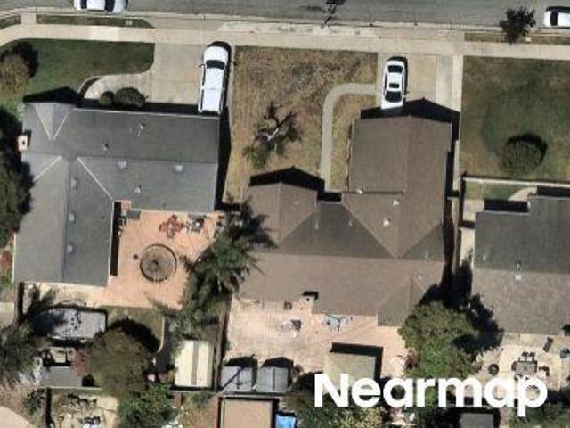 Larkspur Dr