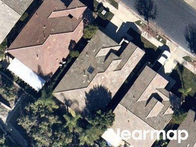 Larkspur Dr