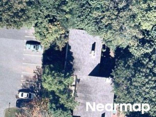 Larkspur Dr